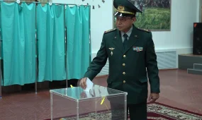 Оралда әскери бөлімнің 400-дей сарбазы дауыс берді
