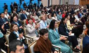 Қасым-Жомарт Тоқаев мұғалім тапшылығын жою мен біліктілік арттыру мәселесіне назар аударды