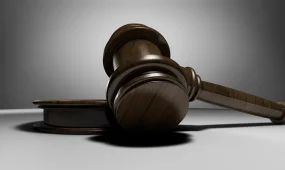 Убийство из-за школьных предметов: в Актобе судят 16-летнего подростка с шизофренией
