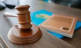 Астаналық тұрғын өзін полицей ретінде таныстырып, ақша бопсалаған