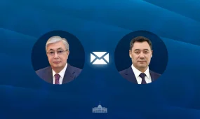 Касым-Жомарт Токаев поздравил Садыра Жапарова с Днем Независимости Кыргызстана