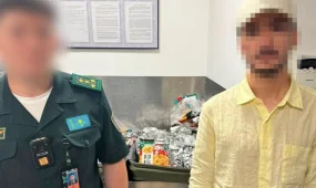 Наркотики в косметике: в аэропорту Алматы задержали иностранцев