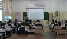Начался новый учебный год: более 380 тысяч детей пошли в 1 класс в Казахстане