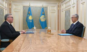 Глава государства принял вновь назначенного министра иностранных дел Мухтара Тлеуберди