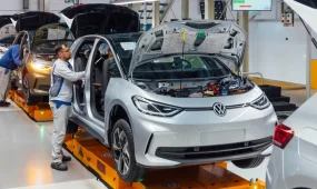 Volkswagen әлем бойынша 100 мыңға жуық жұмыс орнын қысқартады