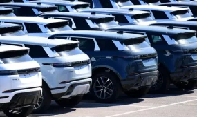 Jaguar Land Rover сокращает 4 тысячи рабочих мест из-за конкуренции с «лендроверами с Temu»