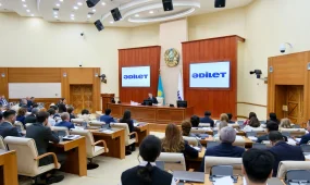 Фракция партии «Әділет» обсудила основные направления работы в Курултае