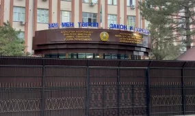 Жамбылда полицей тұрғынды пышақтады
