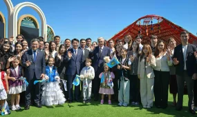Касым-Жомарт Токаев встретился с соотечественниками в Сеуле