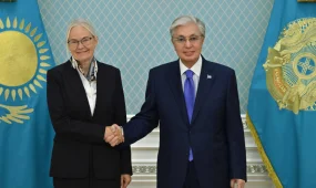 Глава государства принял президента Международной федерации настольного тенниса (ITTF) Петру Сёрлинг