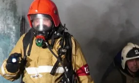 Көкшетауда тұрғын үй өртеніп, екі адам құтқарылды