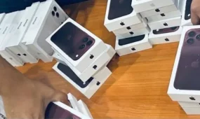 Астана әуежайында 200-ден астам iPhone 18-ді заңсыз алып өтпек болғандар ұсталды