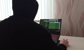 Жалақы көтеріле ме? Алаяқ ұсталды.
