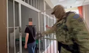Мойын тұсынан 7 рет пышақтап, өлтірді. Павлодарда 19 адам әлі күнге дейін КСРО құжатымен жүр