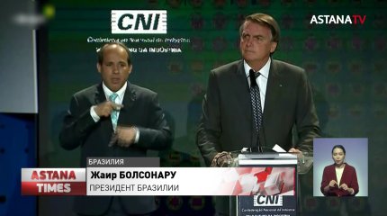 "Не верит в коронавирус": Президент Бразилии стал человеком года по версии Time