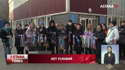 "Готовы тренироваться в складах": юные гимнастки Алматы остались на улице