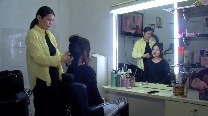 Услуги парикмахерских и салонов красоты подорожали сразу на 17%