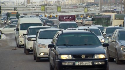 "Старый автопарк и доступный транспорт": решит ли легализация проблемы авторынка Казахстана?