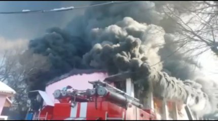 Пожарный пострадал при тушении пожара на рынке Тараза