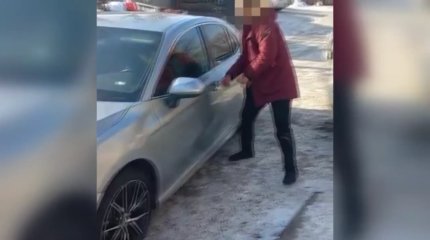 Көлік ұрлап, қолға түскен алматылық тұрғын өзіне-өзі пышақ салды