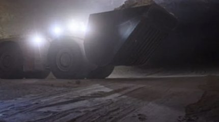 Рабочий погиб под грудой руды в Карагандинской области