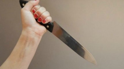 Алматылық әйел өз баласын пышақтап өлтірді