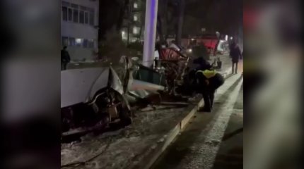 Трое молодых парней погибли в страшной аварии в Алматы