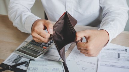 Более 10 тысяч казахстанцев подали заявки на банкротство