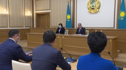 Президент Қасым-Жомарт Тоқаев жыл басынан қызметін бастаған Конституциялық Соттың судьялармен кездесті