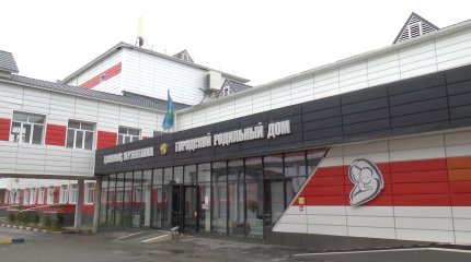 Шымкентте перзентханаға күзде босануға барған 28 жастағы келіншек әлі төсекке таңылып жатыр