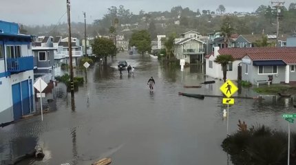 Мощный шторм обрушился на Калифорнию: 90 % населения под угрозой наводнения