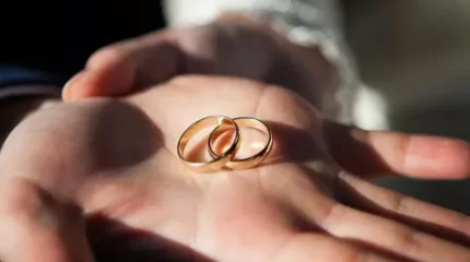 "Ол менің балам секілді": 24 жастағы бойжеткен 85 жастағы қариямен отбасын құруға ант берді