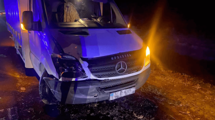 Жетісу облысында жол ортасында отырған адамды көлік басып кетті