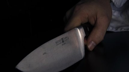 Нападение на врача в частной клинике Туркестанской области: пациент ранил медика в область сердца
