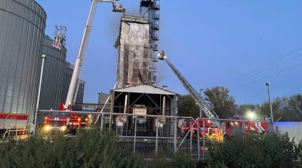 Три тысячи тонн семечек едва не «поджарил» крупный пожар в Усть-Каменогорске