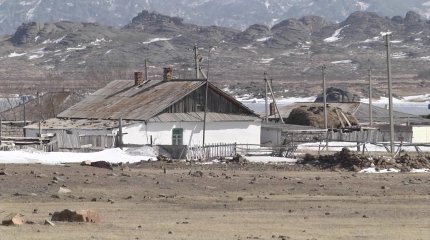 Баянауылда ауыл әкімі әлі жаумаған қарды "тазаладық" деп ақшасын мердігерге төлеп тастаған