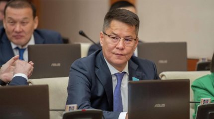 "30 жылда ең төменгі жалақы мен зейнетақыны місе тұтып келеміз" – депутат