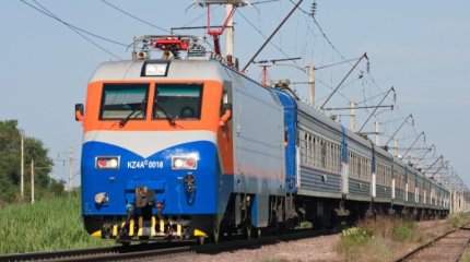 Сенатор теміржолшыларды зейнетке ерте шығарып, жалақыларын көтеруді ұсынды