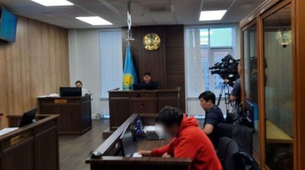 Науқастарды қорлаған студент: Елорда сотында зардап шеккендердің туыстары сөз алды