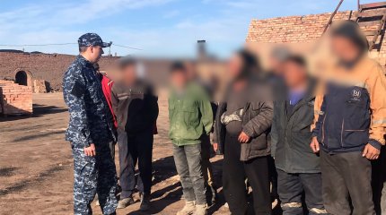 Десятки нелегалов трудились на кирпичном заводе в Акмолинской области