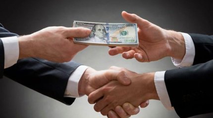 Полицейский отказался от взятки в Туркестанской области