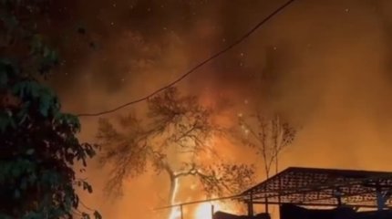 Крупный пожар произошел в жилом доме в Талгаре