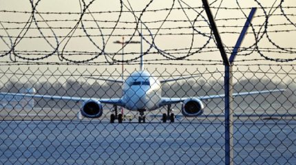 Алматыда алаяқтық жасады деген күдікті Швециядан экстрадицияланды