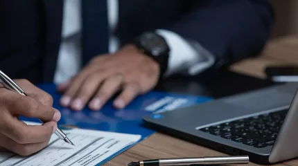 Шымкенттік шенеунік пара алғаны үшін бас бостандығынан айырылды