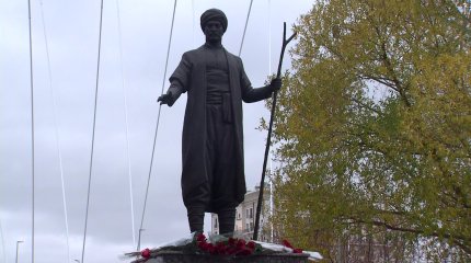 Астанада түріктің ойшыл ақыны Юнус Эмренің ескерткіші қойылды