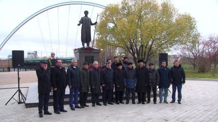 Памятник Юнусу Эмре торжественно отрыли в Астане