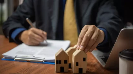 Министр сән-салтанат салығы қандай мүліктерге салынатынын нақтылады