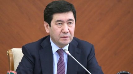 Ерлан Кошанов: Депутаты поддерживают решение Президента о прекращении инвестсотрудничества с АМТ