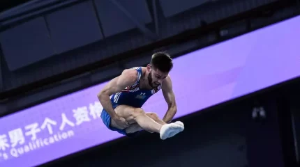 Батуттағы гимнастика: Данил Мусабаев Азия ойындарының күміс жүлдесін жеңіп алды