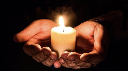 Не потушила свечу? Пожилая астанчанка погибла в пожаре во время столичного блэкаута